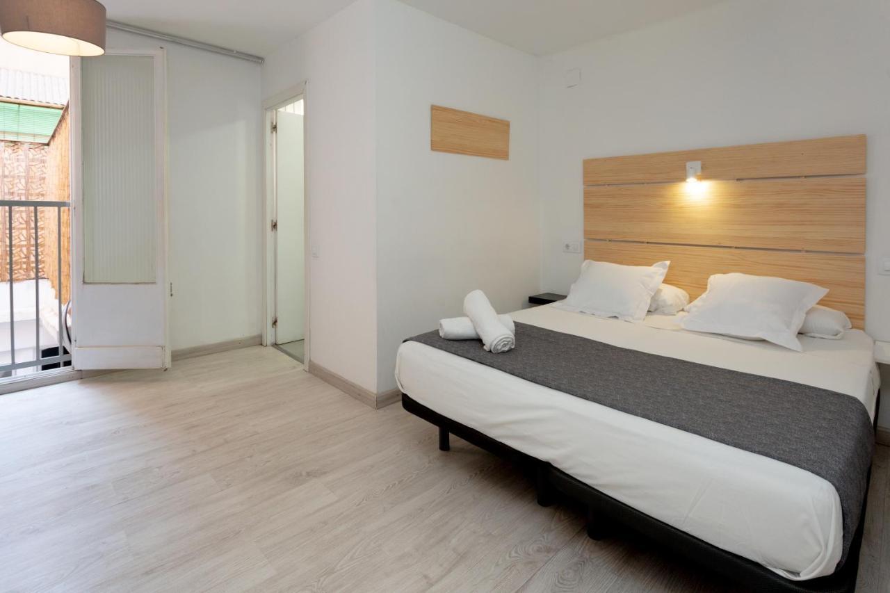 Easy Sants By Bossh! (Adults Only) Hostel Barcelona Ngoại thất bức ảnh