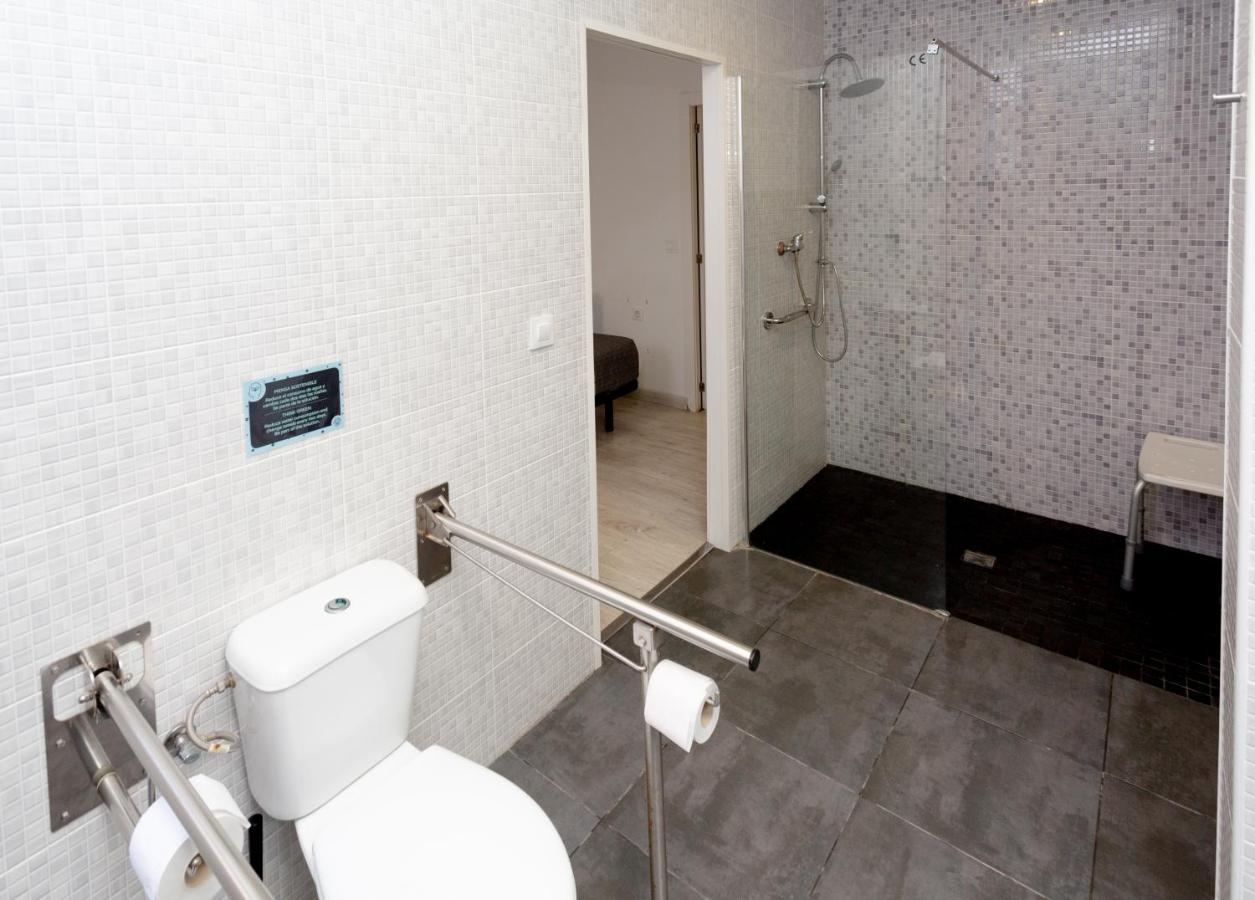 Easy Sants By Bossh! (Adults Only) Hostel Barcelona Ngoại thất bức ảnh