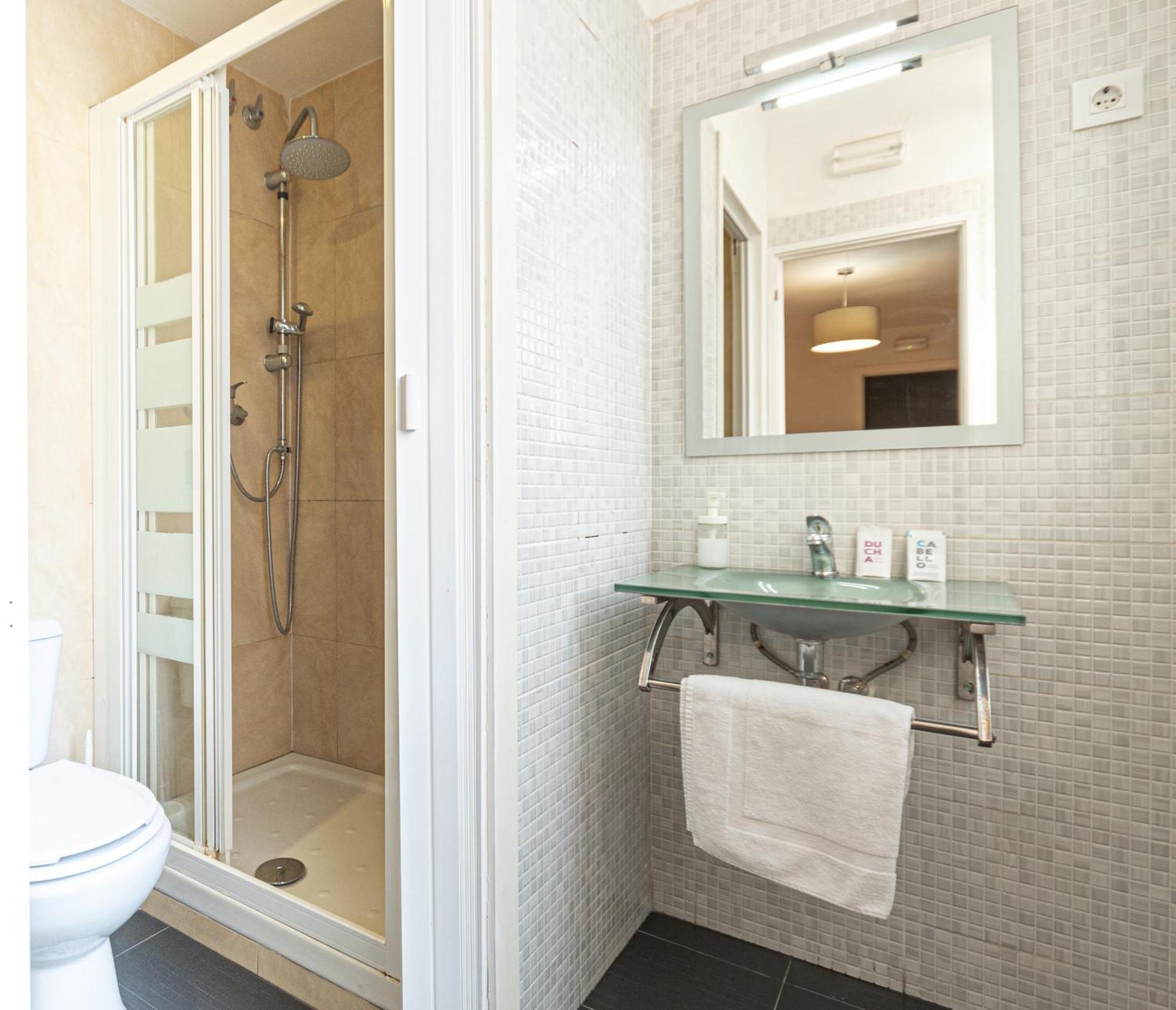 Easy Sants By Bossh! (Adults Only) Hostel Barcelona Phòng bức ảnh